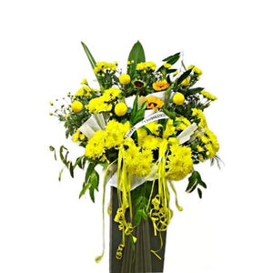 Sunflowers and yellow chrysanthemum flowers wreath