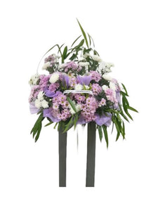 Purple and white chrysanthemum flowers wreath