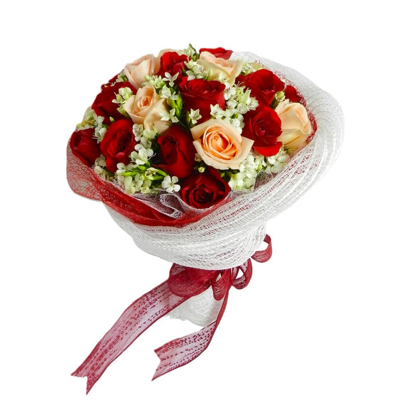KHB0072 Pretty Blooms | 18 Roses Bouquet